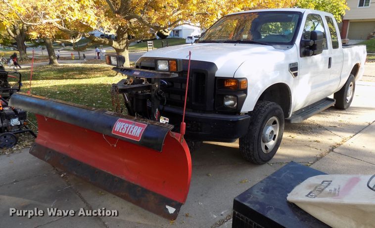 image for item DG2475 2008 Ford F250 Super Duty SuperCab pickup truck