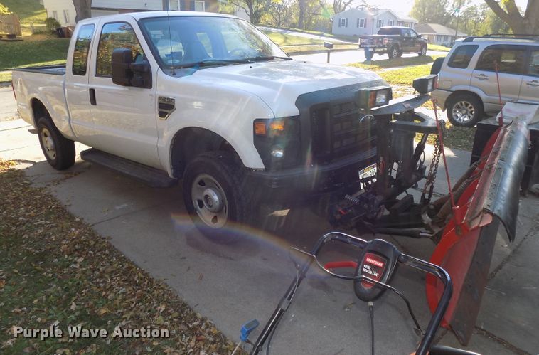 image for item DG2475 2008 Ford F250 Super Duty SuperCab pickup truck