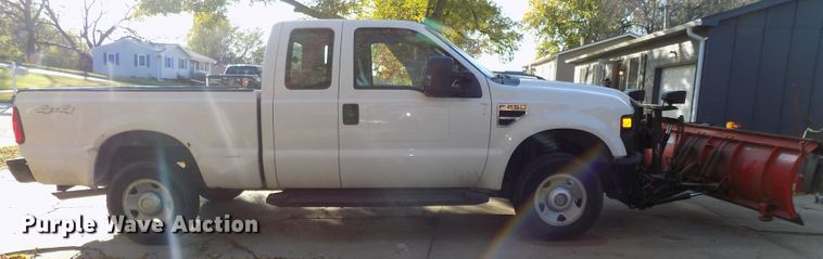 image for item DG2475 2008 Ford F250 Super Duty SuperCab pickup truck