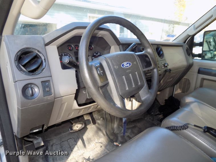 image for item DG2475 2008 Ford F250 Super Duty SuperCab pickup truck
