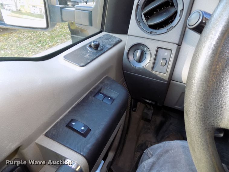 image for item DG2475 2008 Ford F250 Super Duty SuperCab pickup truck