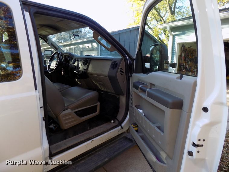image for item DG2475 2008 Ford F250 Super Duty SuperCab pickup truck