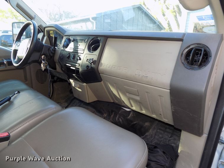 image for item DG2475 2008 Ford F250 Super Duty SuperCab pickup truck