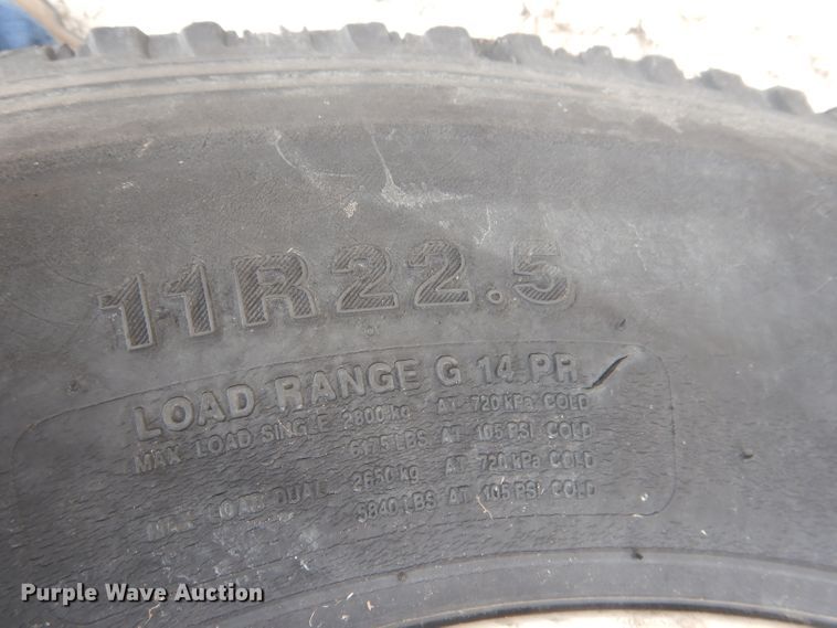 image for item DG5820 1998 Ford L8513 truck cab and chassis