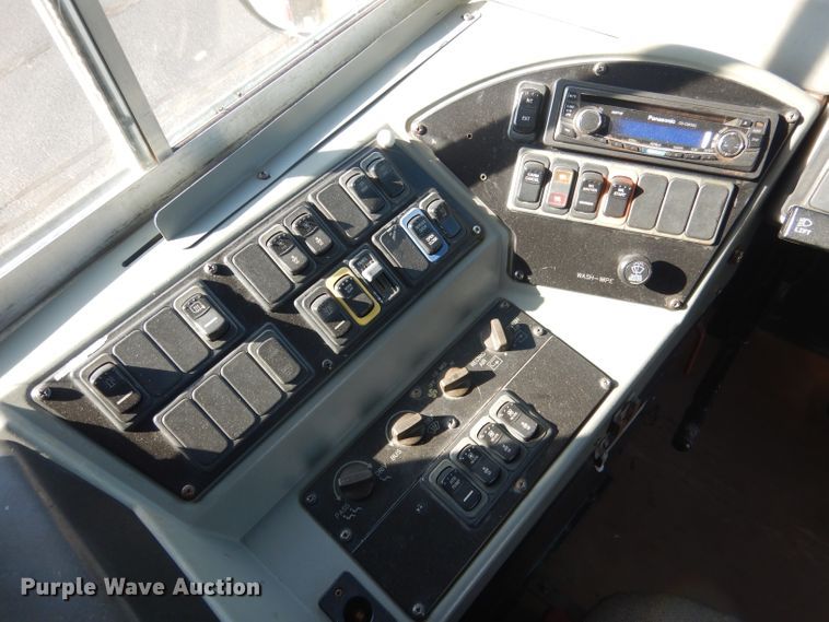 image for item DG5847 2007 Blue Bird Vision school bus