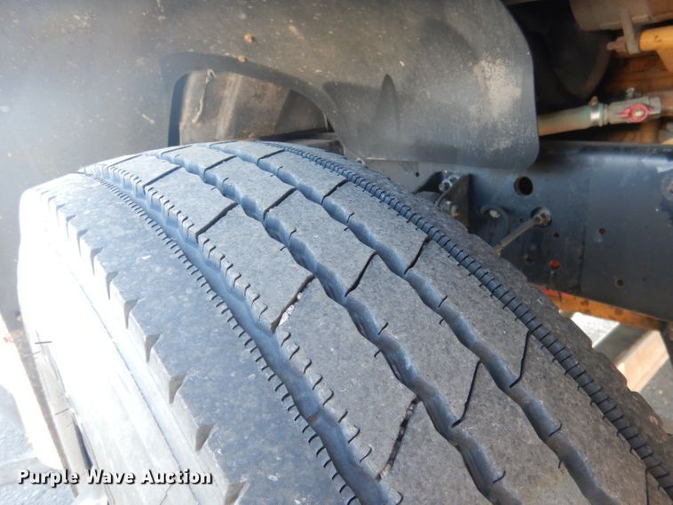 image for item DG5847 2007 Blue Bird Vision school bus