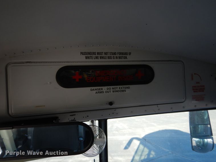 image for item DG5855 2002 Thomas Built Saf-T-Liner MVP ER bus