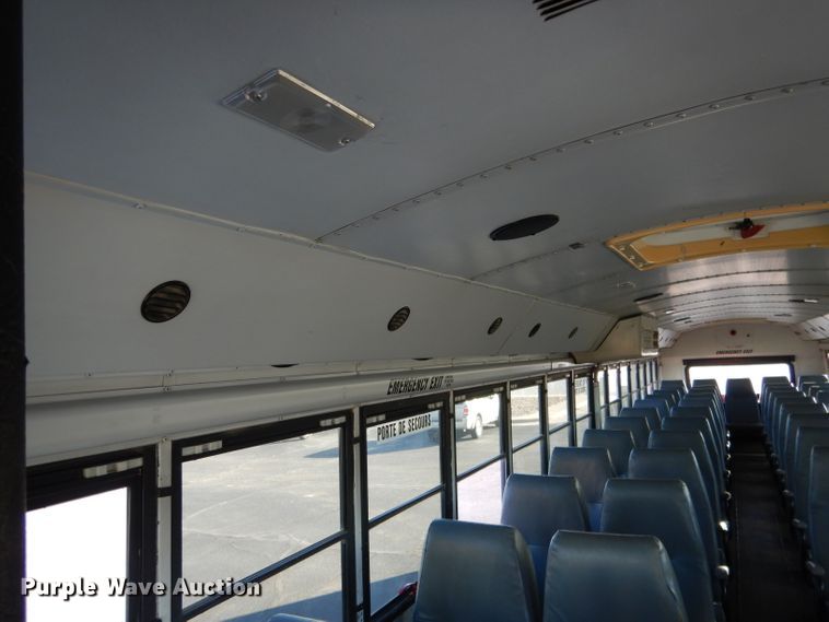 image for item DG5855 2002 Thomas Built Saf-T-Liner MVP ER bus