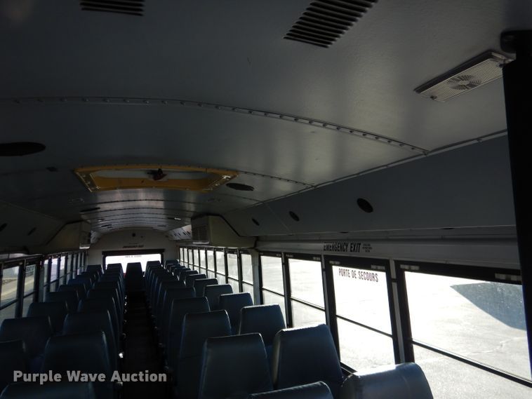 image for item DG5855 2002 Thomas Built Saf-T-Liner MVP ER bus