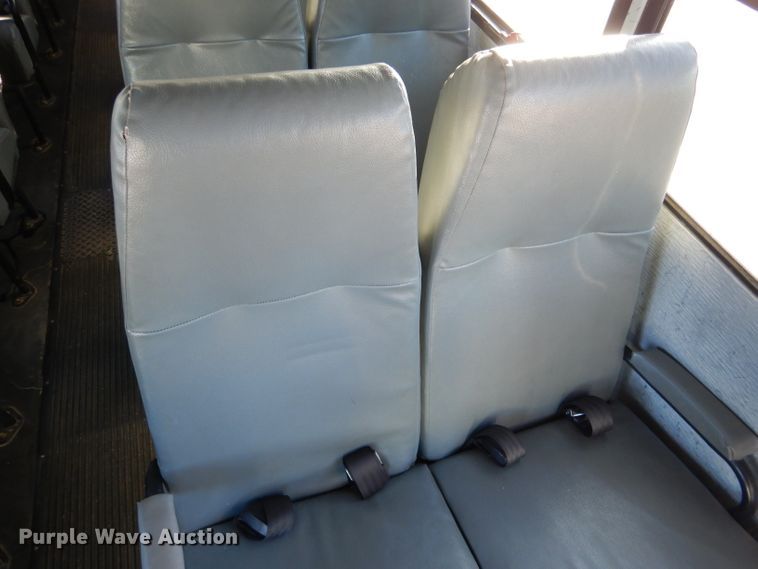 image for item DG5855 2002 Thomas Built Saf-T-Liner MVP ER bus