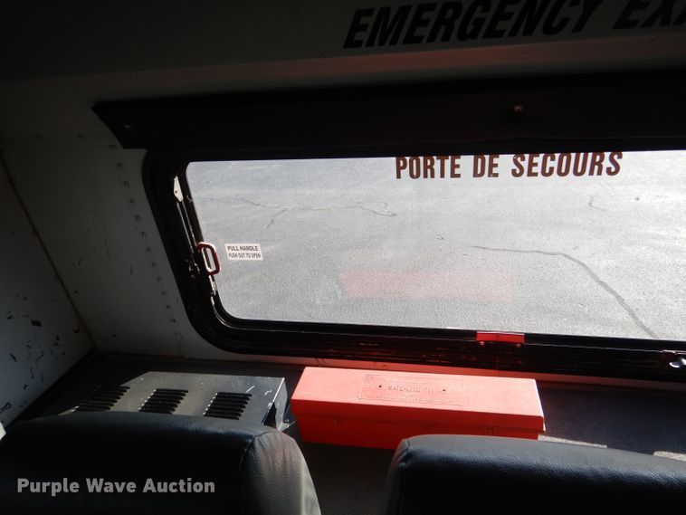 image for item DG5855 2002 Thomas Built Saf-T-Liner MVP ER bus