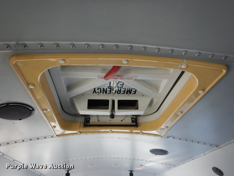 image for item DG5855 2002 Thomas Built Saf-T-Liner MVP ER bus