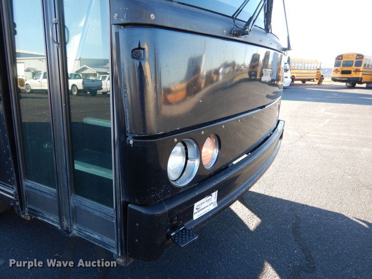 image for item DG5855 2002 Thomas Built Saf-T-Liner MVP ER bus