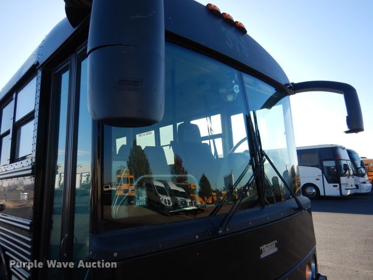 image for item DG5855 2002 Thomas Built Saf-T-Liner MVP ER bus