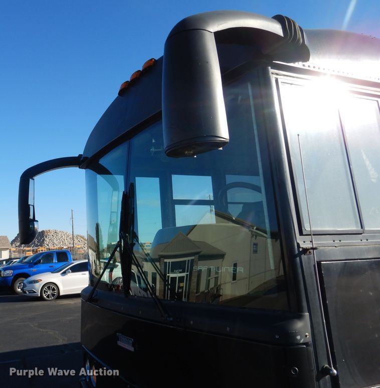 image for item DG5855 2002 Thomas Built Saf-T-Liner MVP ER bus