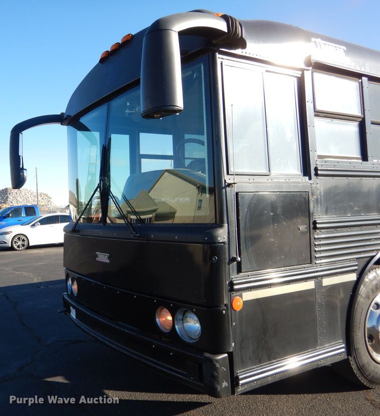 image for item DG5855 2002 Thomas Built Saf-T-Liner MVP ER bus