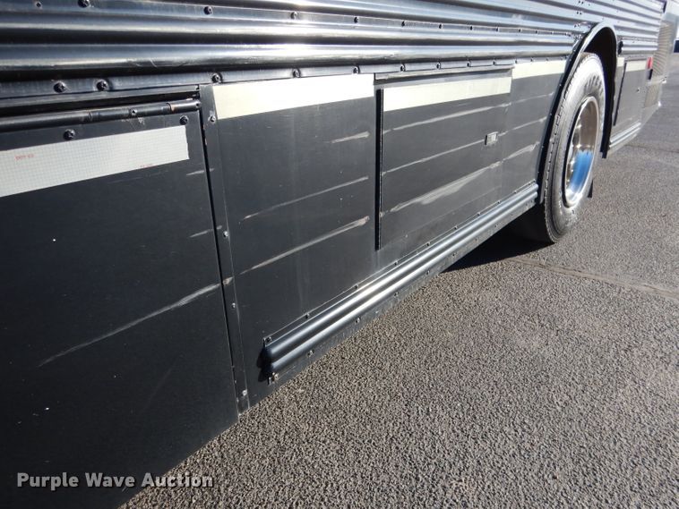 image for item DG5855 2002 Thomas Built Saf-T-Liner MVP ER bus