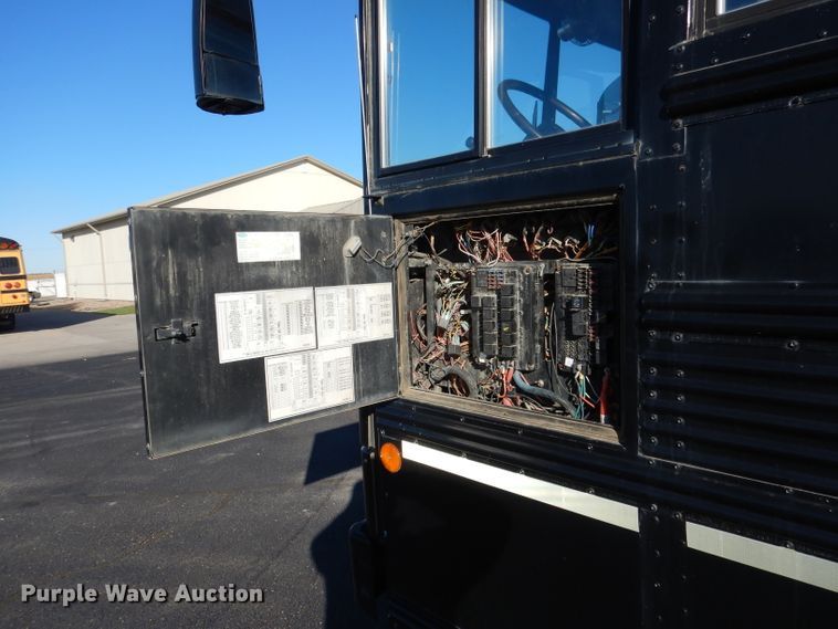 image for item DG5855 2002 Thomas Built Saf-T-Liner MVP ER bus