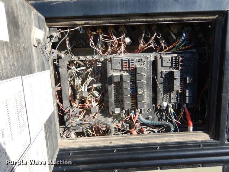 image for item DG5855 2002 Thomas Built Saf-T-Liner MVP ER bus