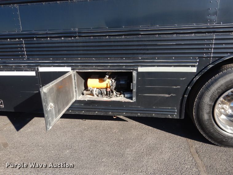 image for item DG5855 2002 Thomas Built Saf-T-Liner MVP ER bus