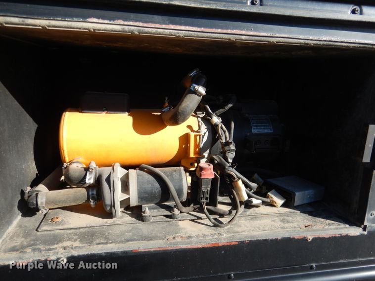 image for item DG5855 2002 Thomas Built Saf-T-Liner MVP ER bus