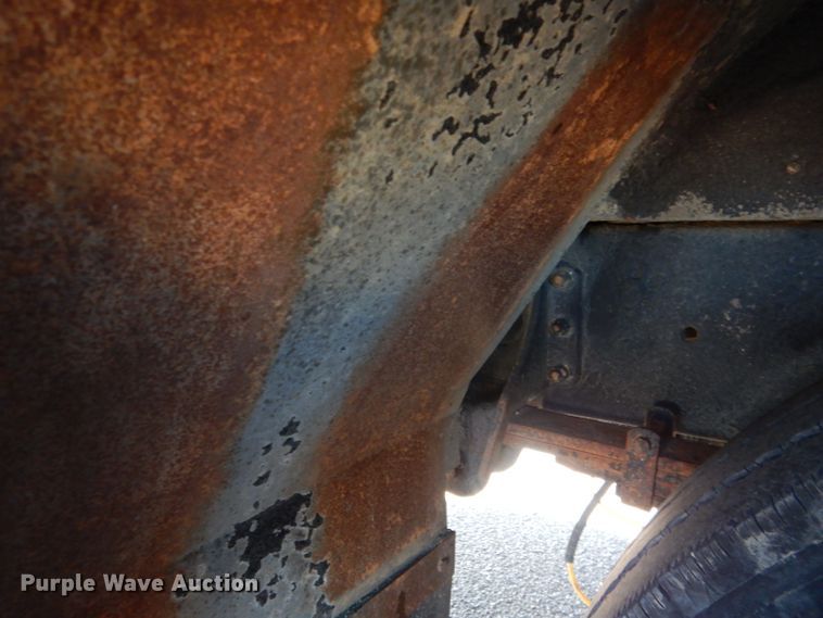 image for item DG5855 2002 Thomas Built Saf-T-Liner MVP ER bus