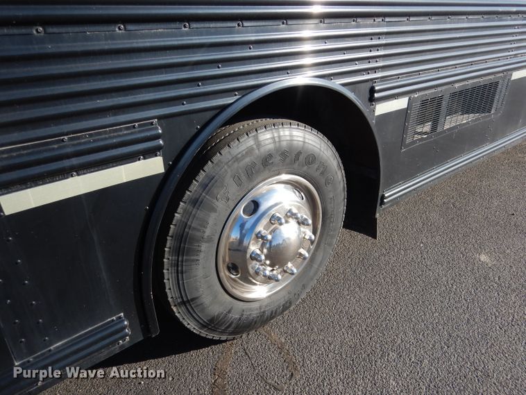 image for item DG5855 2002 Thomas Built Saf-T-Liner MVP ER bus