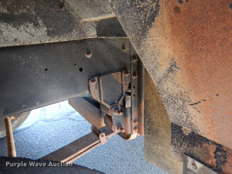 image for item DG5855 2002 Thomas Built Saf-T-Liner MVP ER bus