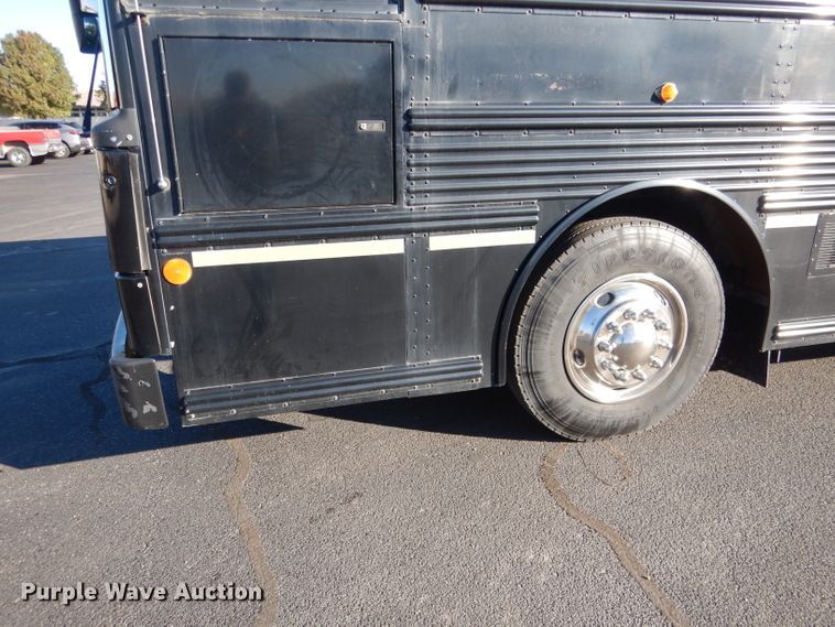 image for item DG5855 2002 Thomas Built Saf-T-Liner MVP ER bus