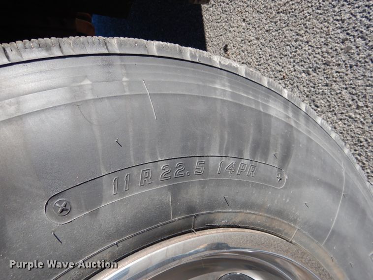 image for item DG5855 2002 Thomas Built Saf-T-Liner MVP ER bus