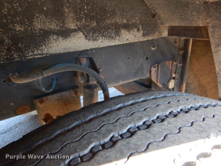 image for item DG5855 2002 Thomas Built Saf-T-Liner MVP ER bus