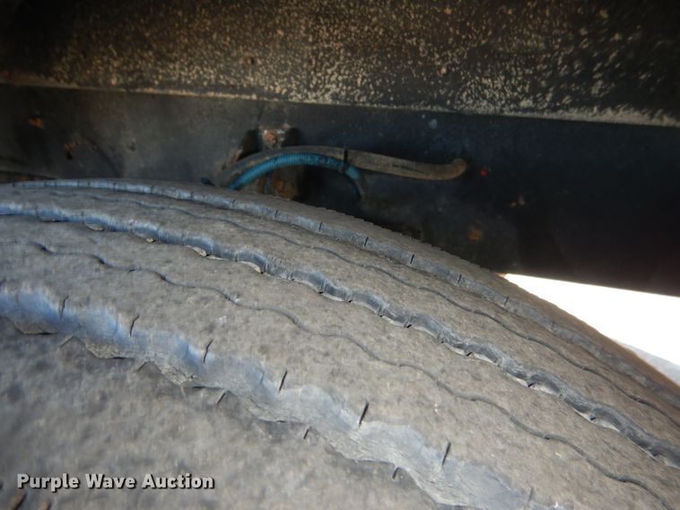 image for item DG5855 2002 Thomas Built Saf-T-Liner MVP ER bus