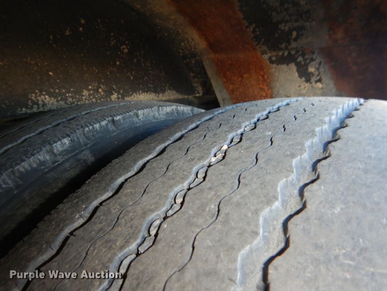 image for item DG5855 2002 Thomas Built Saf-T-Liner MVP ER bus