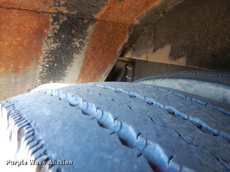 image for item DG5855 2002 Thomas Built Saf-T-Liner MVP ER bus