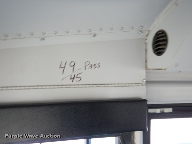 image for item DG5855 2002 Thomas Built Saf-T-Liner MVP ER bus