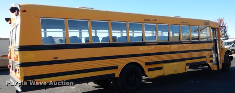 image for item DG5856 1999 International 3800 school bus