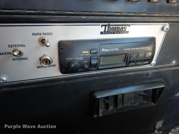 image for item DG5856 1999 International 3800 school bus