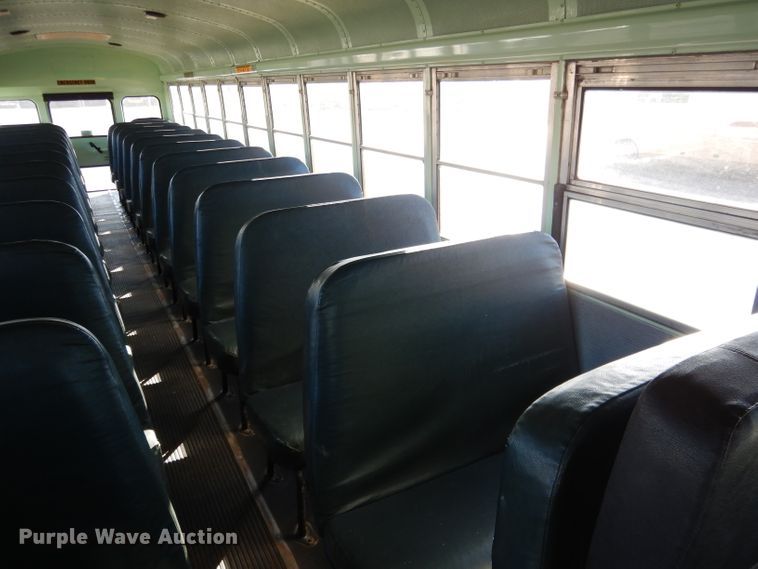 image for item DG5856 1999 International 3800 school bus