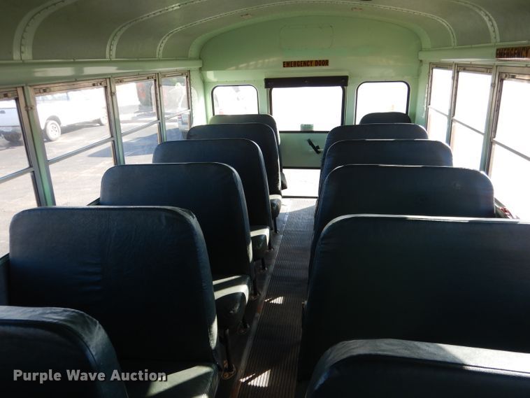 image for item DG5856 1999 International 3800 school bus