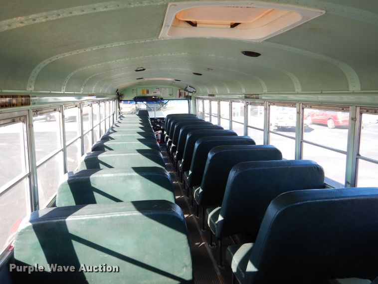 image for item DG5856 1999 International 3800 school bus