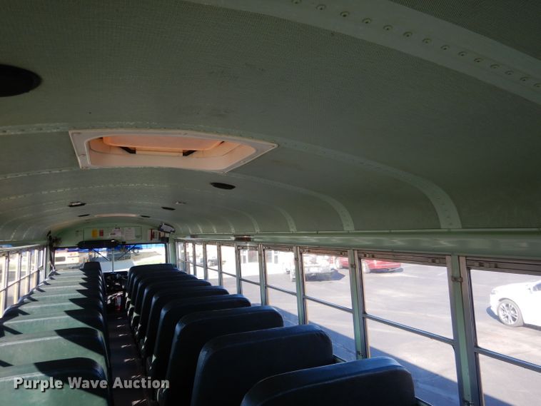 image for item DG5856 1999 International 3800 school bus