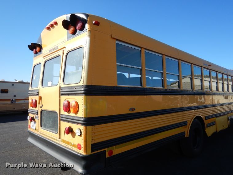 image for item DG5856 1999 International 3800 school bus