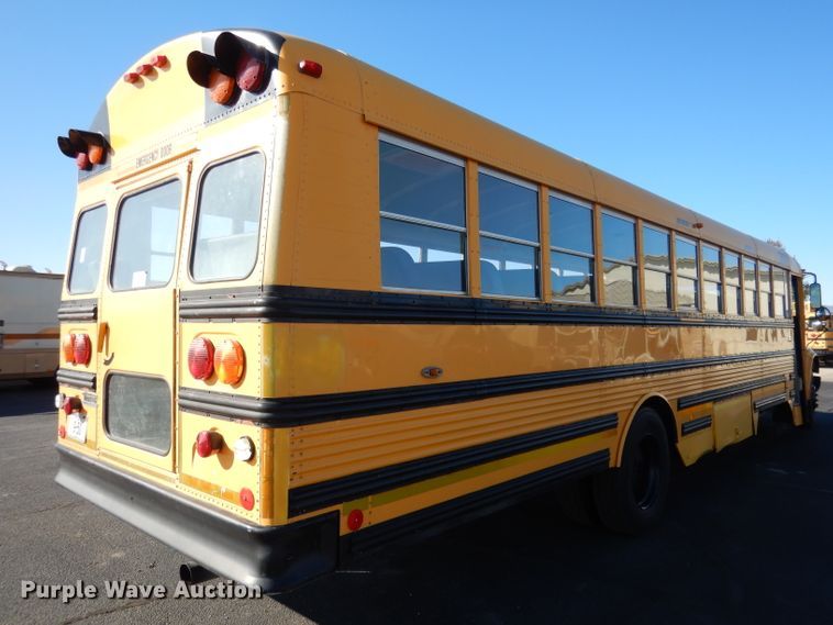 image for item DG5856 1999 International 3800 school bus