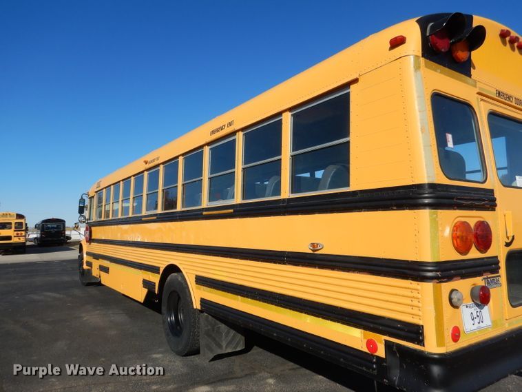 image for item DG5856 1999 International 3800 school bus