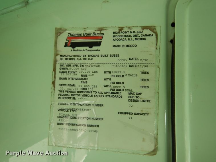 image for item DG5856 1999 International 3800 school bus