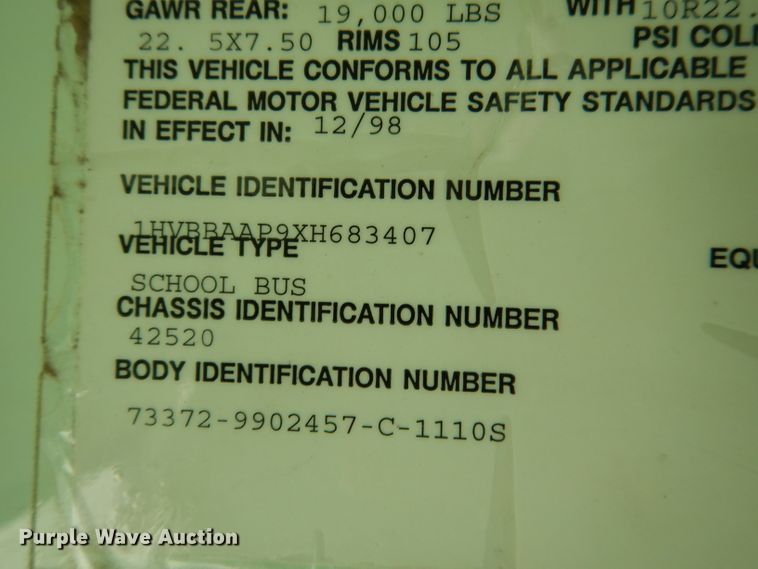 image for item DG5856 1999 International 3800 school bus