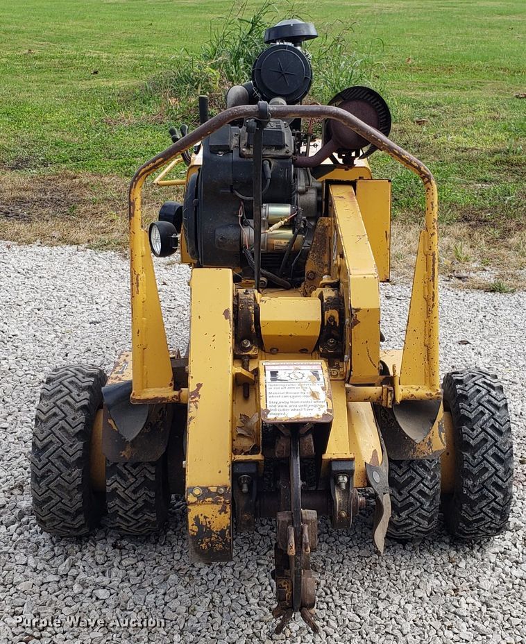 image for item DG8757 Vermeer SC252 stump grinder