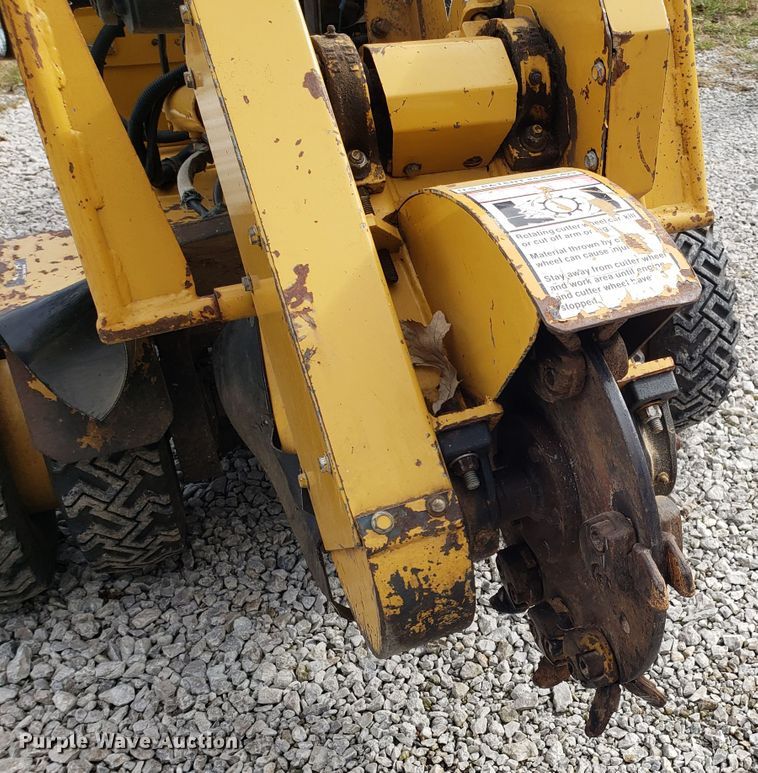 image for item DG8757 Vermeer SC252 stump grinder