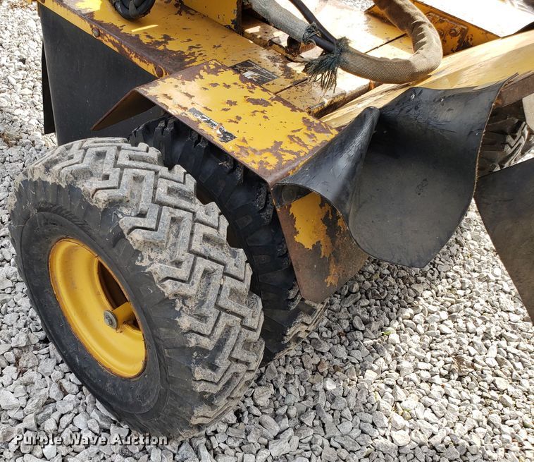 image for item DG8757 Vermeer SC252 stump grinder