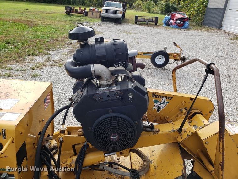 image for item DG8757 Vermeer SC252 stump grinder